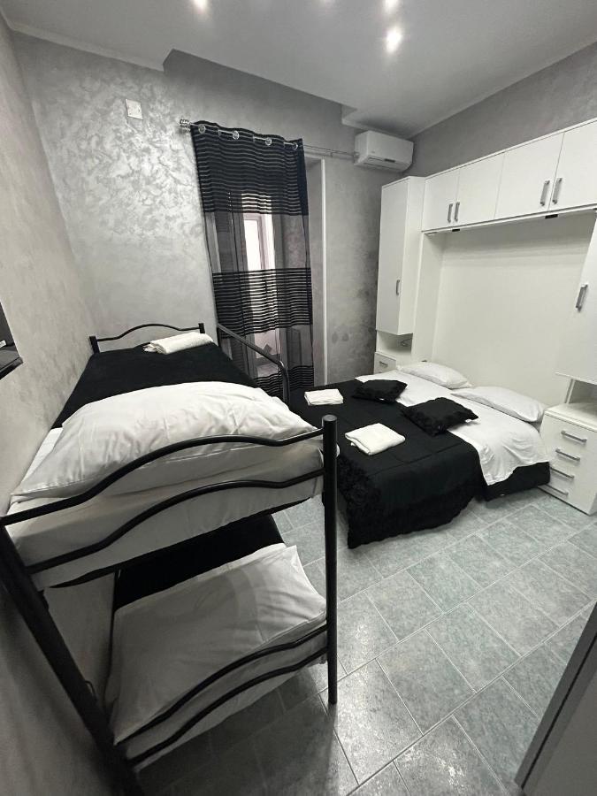 Appartement Da Concettina House à Naples Extérieur photo